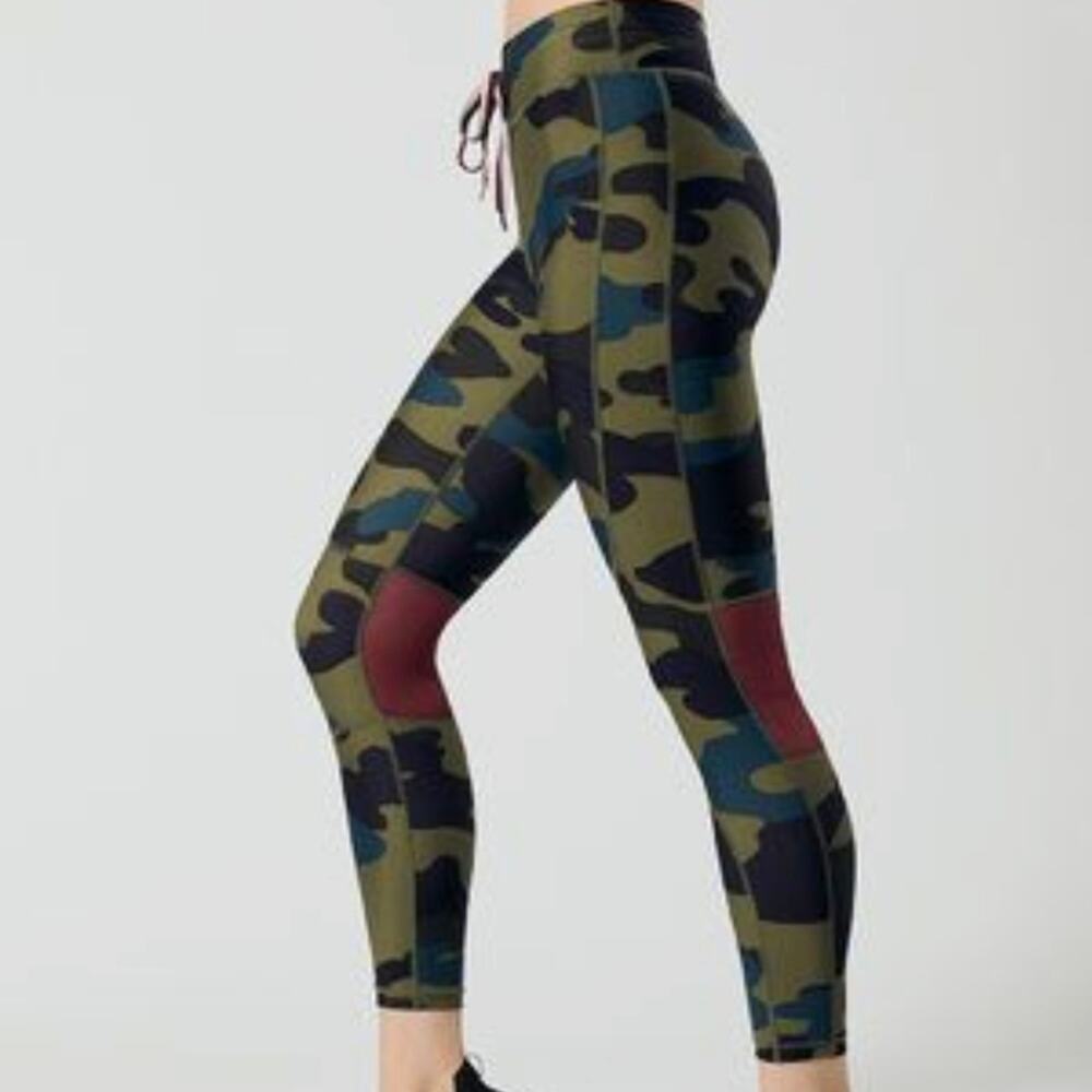 The Upside Camo/Blue Leggings with Mauve Accents | Size 6
